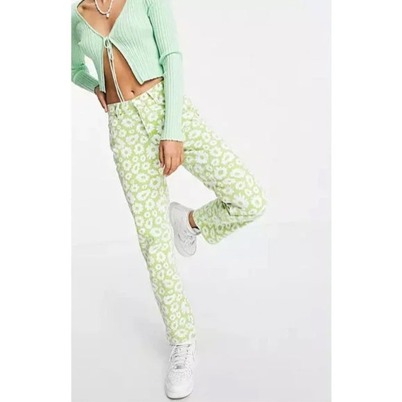 ASOS DESIGN Mid Rise 90s Straight Leg Daisy Print Jean in Green 100% Cotton,‎ 25 - Picture 1 of 16